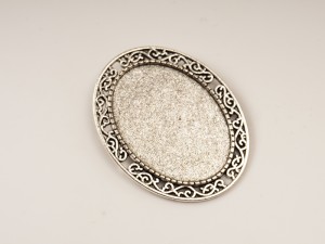 Baza de brosa pentru cabochon, interior d:25X35 mm, 