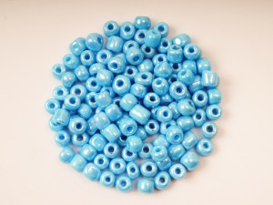 Margele de nisip bleu sidefat 4 mm - 50 g , 500 buc