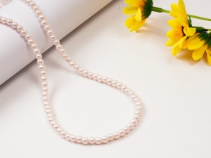 Sirag de perle din sticla roz deschis- cca.220 buc,4 mm, gaura 07mm