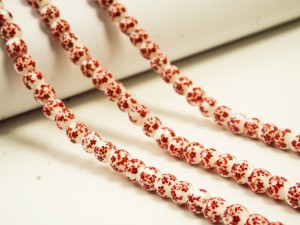 Margele din portelan, rosu inchis, 6 mm, gaura 3 mm, 28  buc