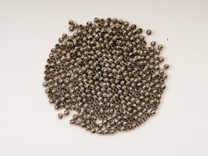 Bile din metal argintiu inchis  2 mm, 500 buc, gaura 0.7 mm