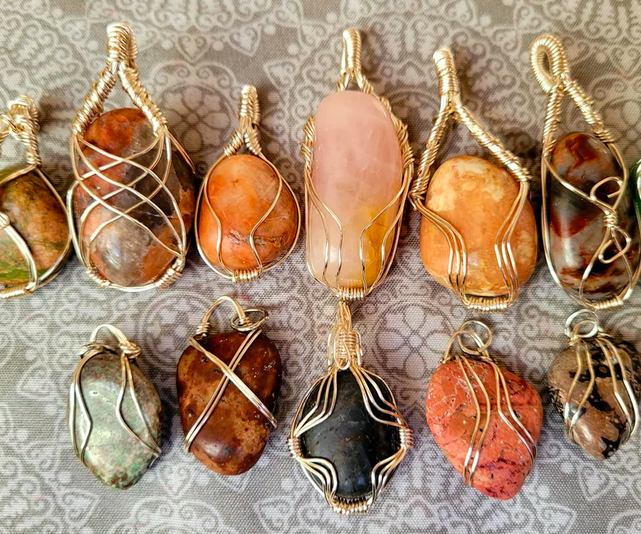Sârma de modelare – esențială pentru bijuterii handmade reușite