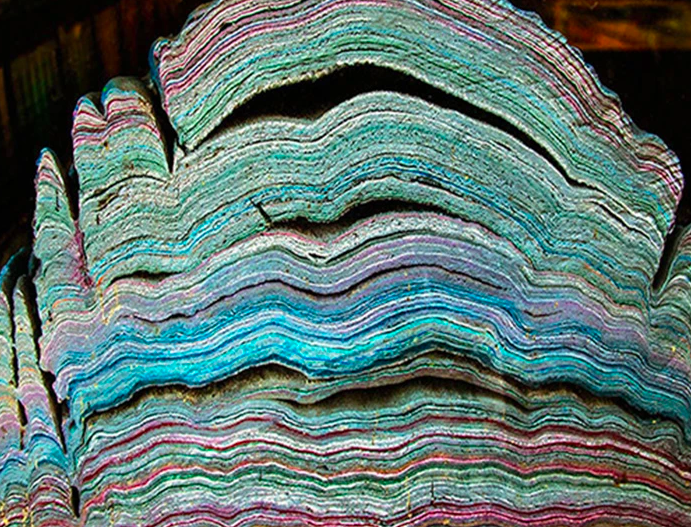 Carsilica – piatra creativității fără limite și a expresiei colorate