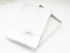 Cutie mare pt set bijuterii 15X12 cm, argintie, 1 buc