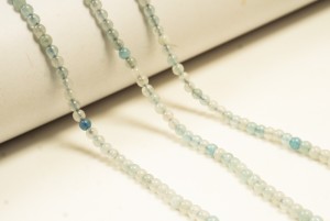 Sfere din acvamarin 3 mm, cca 60 buc, gaura 0.7 mm