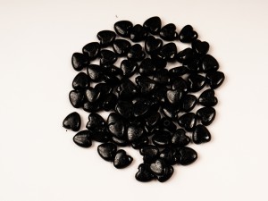 Inimioare acrill negru , 6 mm, cca 200 buc, gaura 1.2 mm