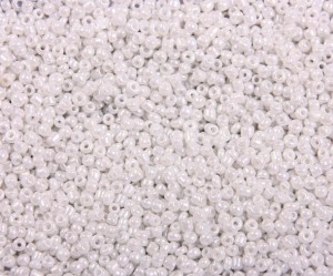 Margele de nisip alb perlat , 2mm, cca 4000 buc, 50 gr