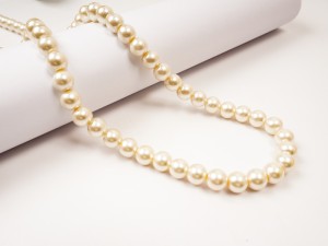 Perle din sticla ivoire -8 mm,106 buc, gaura 1mm