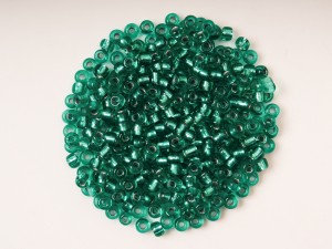 Margele nisip culoare smarald cu foita 3  mm, cca 1500 buc, 50 gr