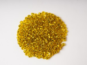 Margele nisip culoare galben cu foita 3  mm, cca 1500 buc, 50 gr