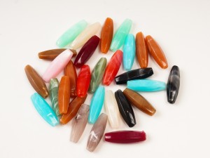 Margele din plastic, fatetate, div culori, imit Agate, 8X22 mm, gaura 1.5 mm, cca 29 buc