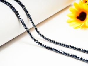 Cristale fatetate 3X2.5 mm, negru metalizat 190 buc, gaura 0.6 mm