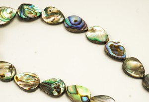 Lacrimi din sidef Abalone- 2 buc, 14X10X3 mm, gaura 0.8 mm