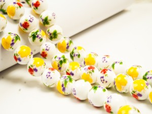 Margele din portelan, flori colorate, 12 mm, gaura 3 mm, 4 buc