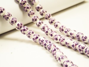 Margele portelan flori mov 8  mm, gaura 2 mm, cca 20 buc