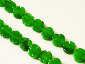 Pietre Sculptate din Jad Verde, trifoi cu petru foi,  8X3 mm, gaura 0.8 mm, 4 buc