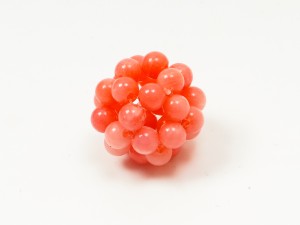 Bulgarasi din margele de coral roz cca 1.3 cm, 1 buc