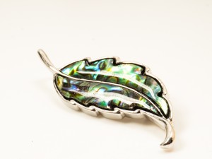 Pandantiv / Brosa frunza, cu Abalone (Paua) 5 cm, 1 buc
