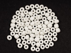 Margele de nisip albe 4 mm - 50 g , 500 buc