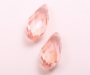 Briolete roz,fatetate din sticla- 2buc, 20x9mm, gaura 0.8mm